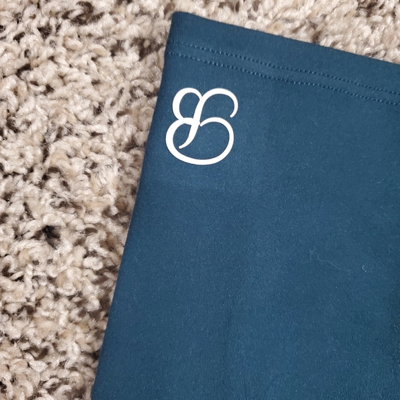 Bombshell sportswear sexy back leggings - Picture 3 of 4